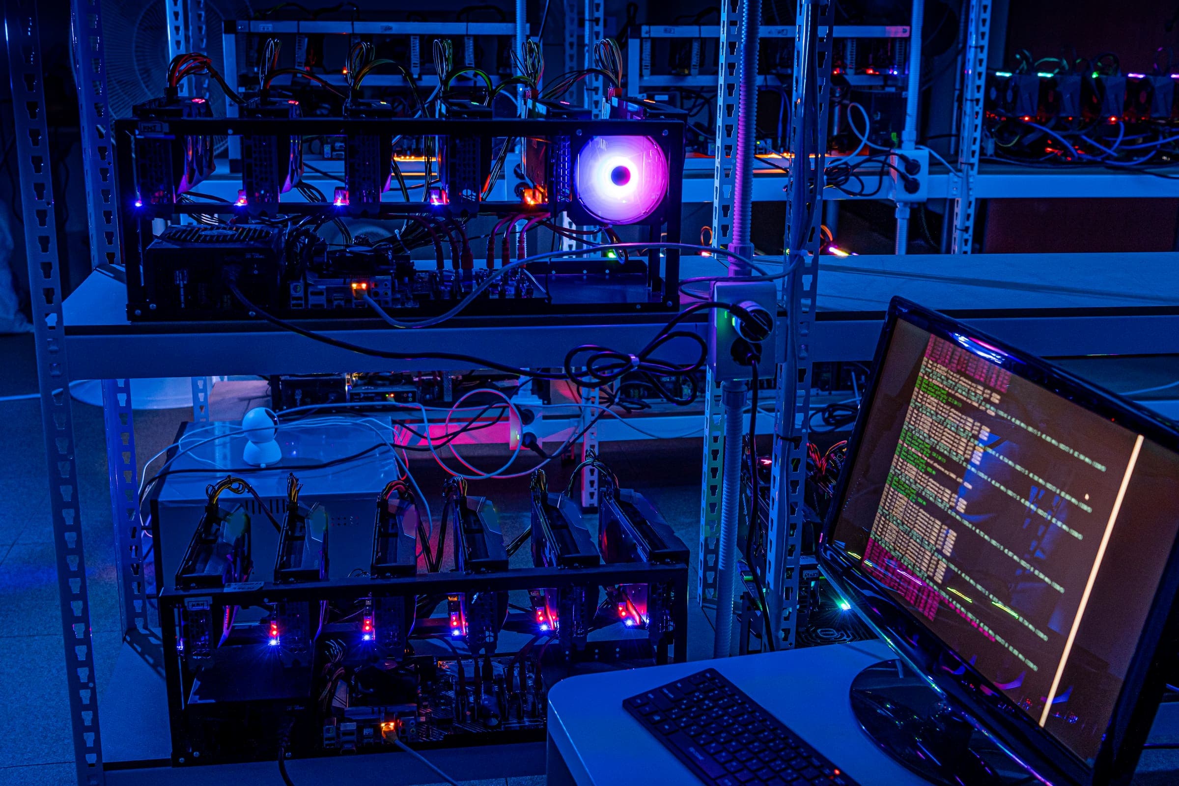 Server and network infrastructure equipment in an IT server room